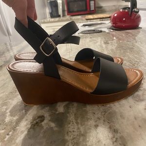 Mariella Leather Wedges size 8 Made In Italy